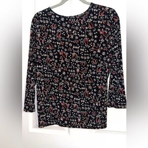 Women’s Large shirt with cats, hearts, and the words "Best Friends"